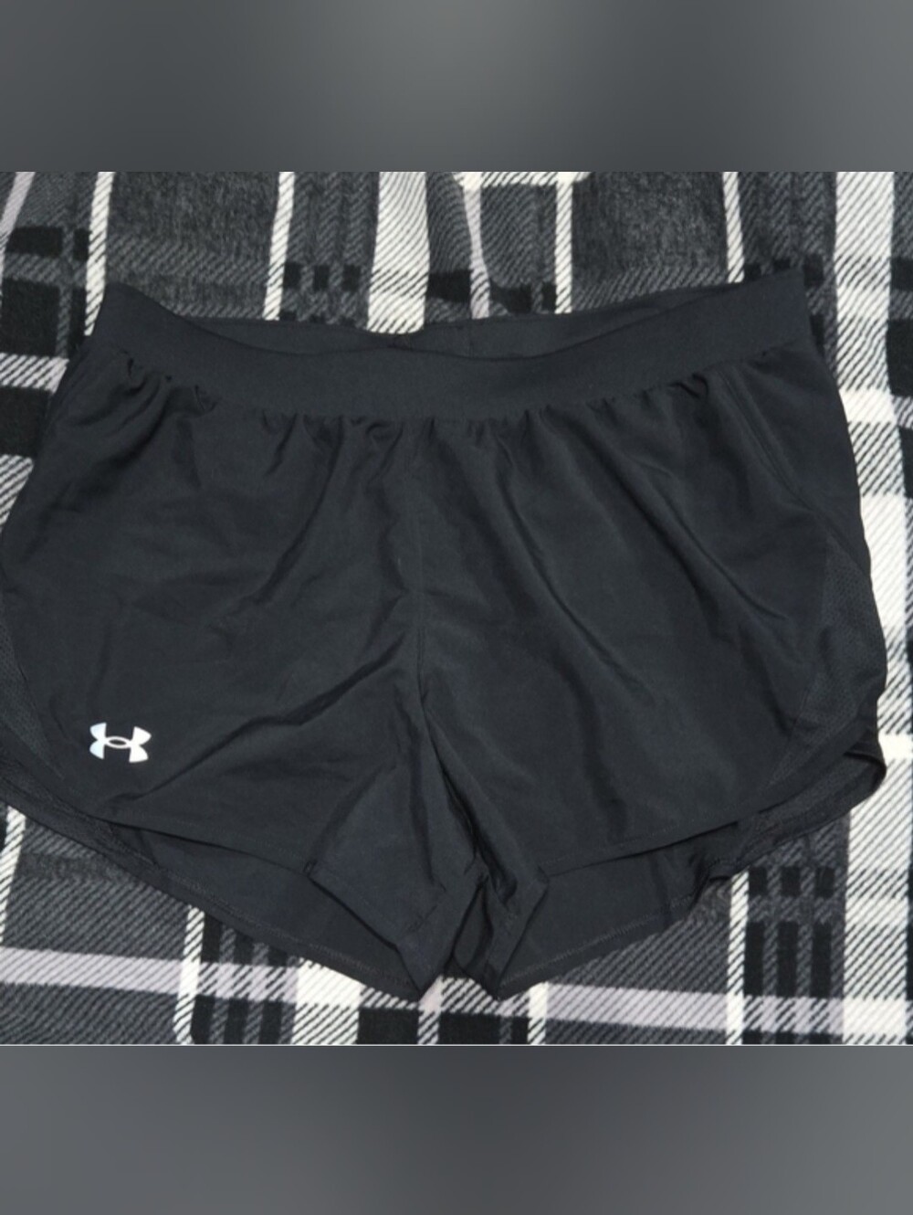 Under Armour Black Athletic Shorts Lightweight Breathable Women's Medium